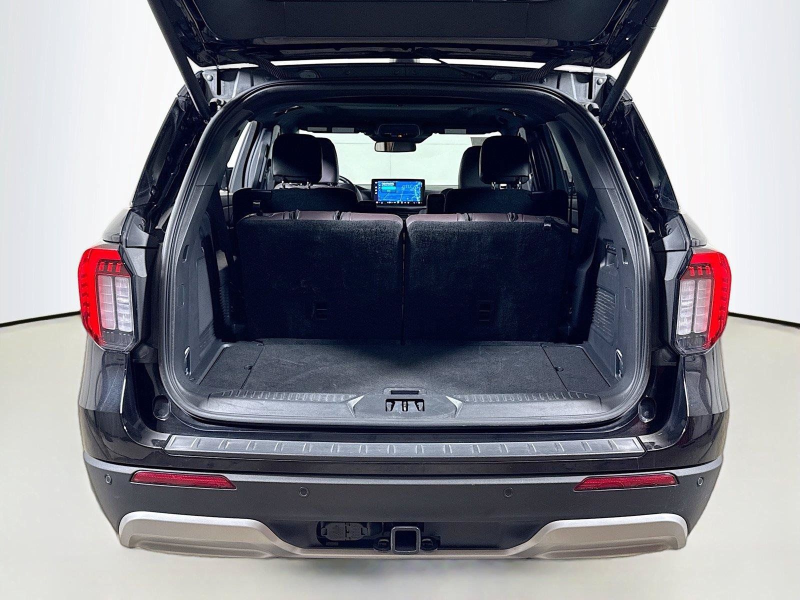 Used 2025 Ford Explorer Platinum w/ LUX Leather Package AWD/4WD image 26