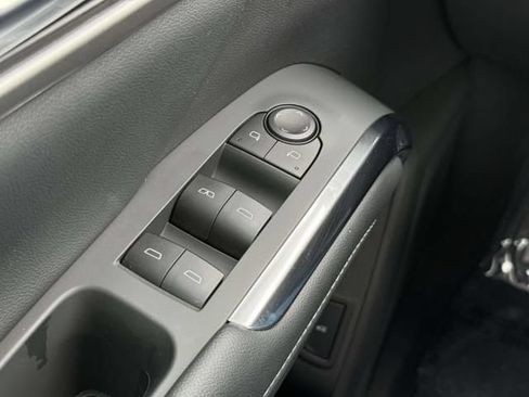 Used 2026 Chevrolet Traverse LT AWD/4WD image 17
