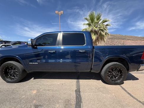 Used 2019 RAM 1500 Laramie w/ Trailer Tow Group AWD/4WD image 2