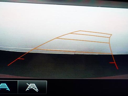 Used 2019 Chevrolet Traverse LT image 24