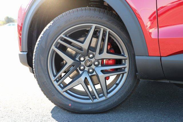 New 2026 Ford Explorer ST-Line w/ ST-Line Street Pack AWD/4WD image 2