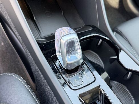 New 2026 Volvo XC40 B5 Plus w/ Protection Package Premier image 21