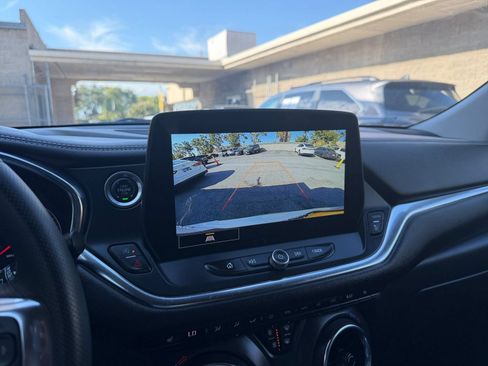 Used 2025 Chevrolet Blazer LT FWD image 24