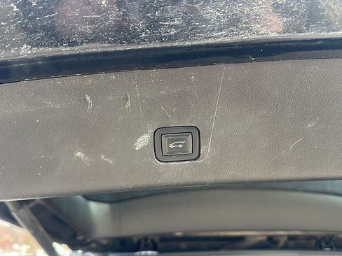 Used 2020 Chevrolet Traverse Premier w/ Redline Edition image 30