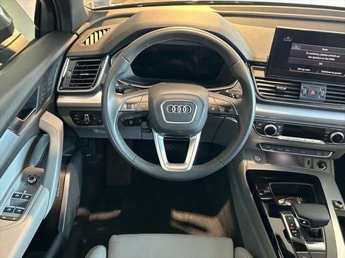 Certified 2025 Audi Q5 2.0T Premium image 17