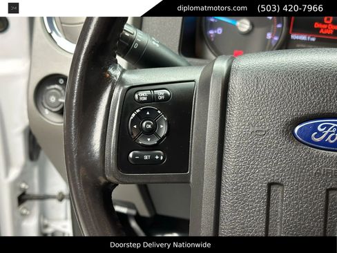 Used 2016 Ford F350 Lariat w/ Lariat Interior Package image 32