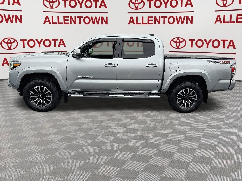 Used 2022 Toyota Tacoma TRD Sport w/ Technology Package AWD/4WD image 4