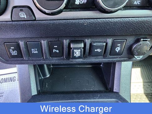 Used 2022 Toyota Tacoma TRD Sport image 18