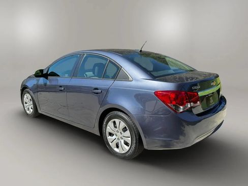 Used 2014 Chevrolet Cruze LS FWD image 9