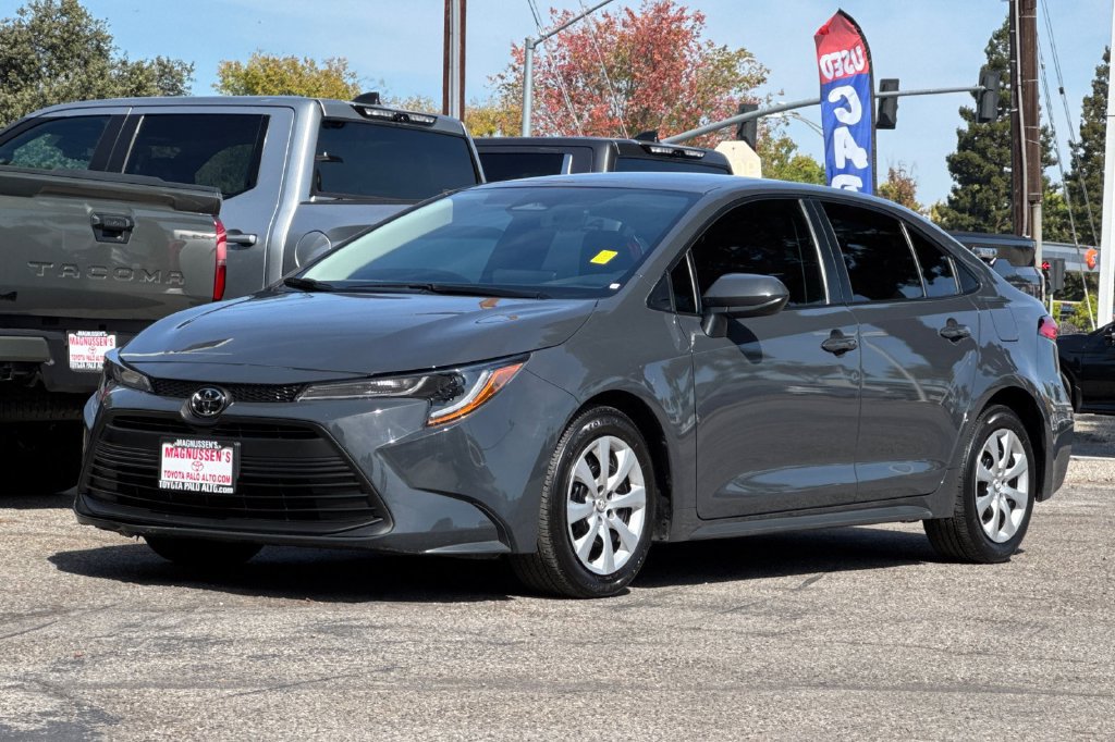 Certified 2025 Toyota Corolla LE FWD image 7