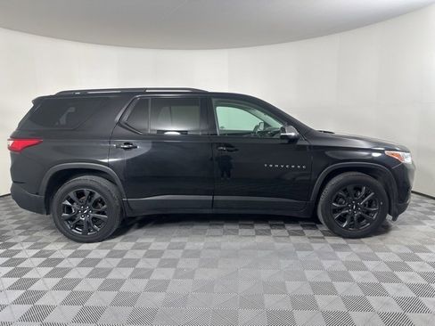 Used 2020 Chevrolet Traverse RS image 2