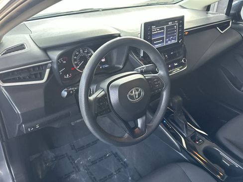 Used 2020 Toyota Corolla LE FWD image 13