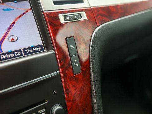 Used 2011 Cadillac Escalade EXT Luxury image 19