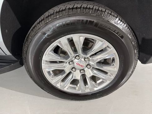 Used 2023 GMC Yukon Denali AWD/4WD image 6