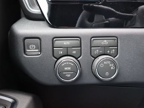 New 2026 Chevrolet Silverado 1500 LT w/ Convenience Package II AWD/4WD image 14
