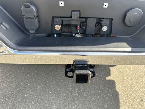 Used 2019 GMC Sierra 1500 SLT w/ SLT Premium Plus Package AWD/4WD image 22