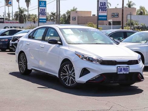 Used 2024 Kia Forte GT-Line w/ GT-Line Premium Package FWD image 2