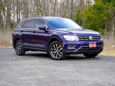 Used 2021 Volkswagen Tiguan SE w/ 3-Row Tiguan MDO Package image 2