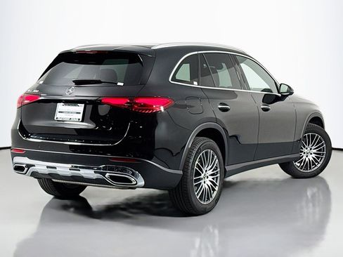 Used 2026 Mercedes-Benz GLC 300 image 12