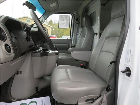 Used 2016 Ford E-350 and Econoline 350 Super Duty image 9