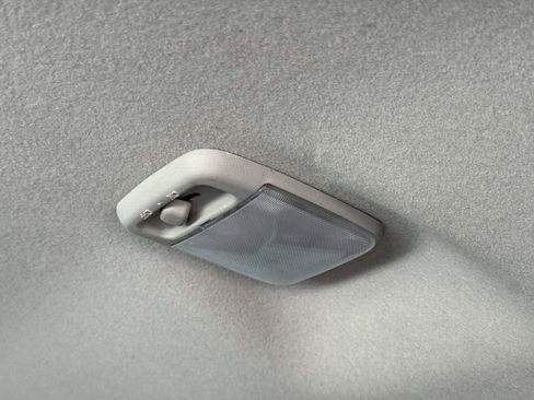 Used 2019 Nissan Frontier SV image 58