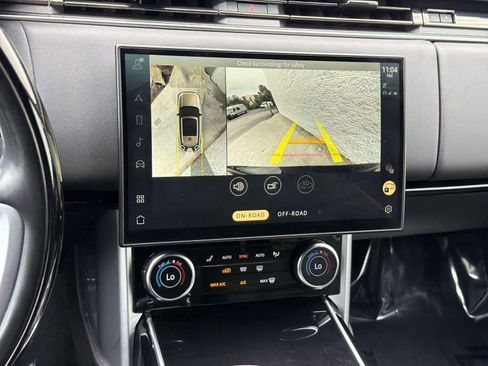 Used 2023 Land Rover Range Rover SE AWD/4WD image 25