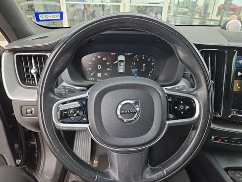 Used 2019 Volvo XC60 T5 Inscription w/ Protection Package FWD image 12