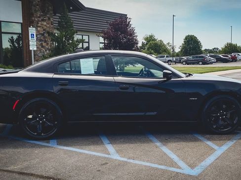 Used 2018 Dodge Charger R/T RWD image 22