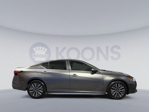 Used 2023 Nissan Altima 2.5 SV image 17