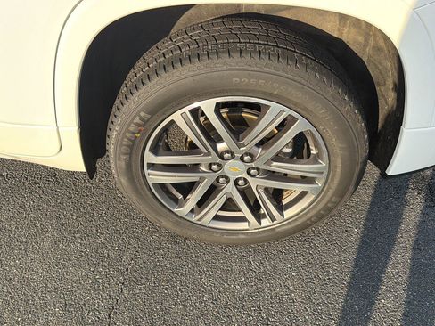 Used 2022 Chevrolet Traverse High Country FWD image 39