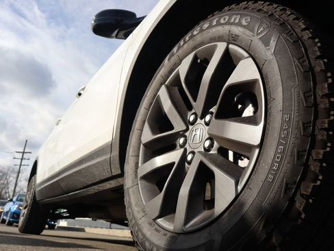 Used 2024 Honda Ridgeline Sport image 13