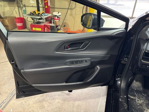 Used 2025 Toyota Prius LE image 20