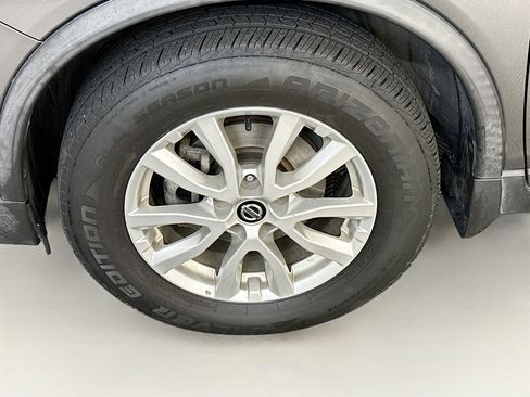 Used 2019 Nissan Rogue SV AWD/4WD image 35