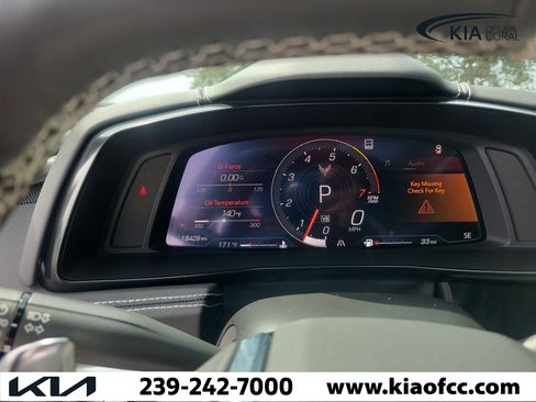 Used 2022 Chevrolet Corvette Stingray Preferred Conv w/ Z51 Performance Package RWD image 16