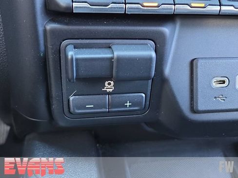 Used 2021 GMC Sierra 1500 AT4 w/ AT4 Value Package AWD/4WD image 15