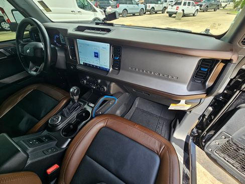 Used 2023 Ford Bronco Outer Banks image 31