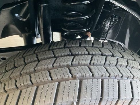 Used 2025 Ford F250 XL w/ XL Chrome Package image 27