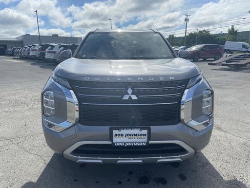 Used 2022 Mitsubishi Outlander SEL AWD/4WD image 2