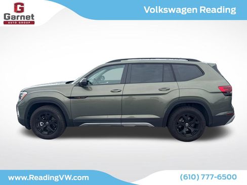 Used 2026 Volkswagen Atlas Peak Edition AWD/4WD image 2