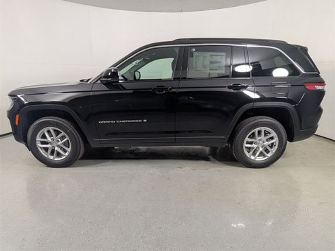 New 2025 Jeep Grand Cherokee Laredo X image 4