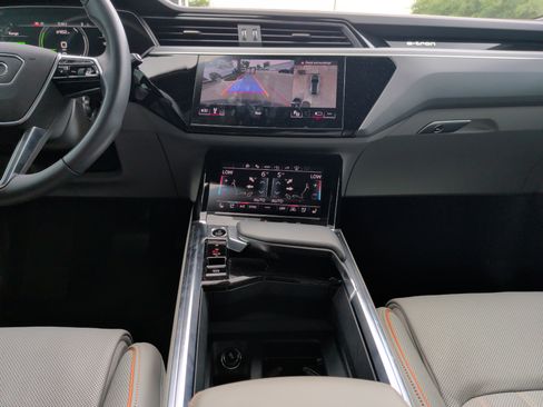 Used 2024 Audi Q8 e-tron Prestige w/ Prestige Package image 29