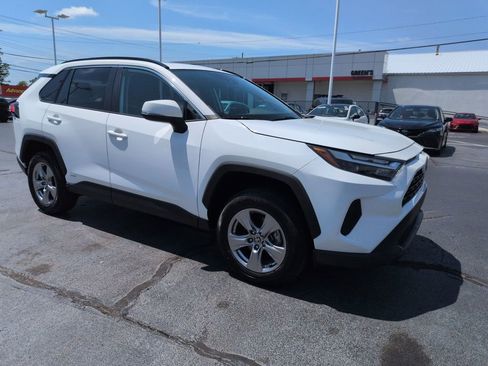 Used 2023 Toyota RAV4 XLE w/ Convenience Package AWD/4WD image 7