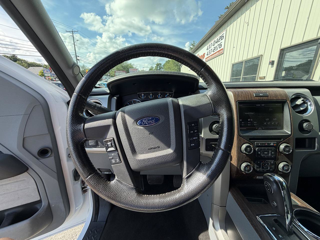 Used 2013 Ford F150 Lariat w/ Mid Equipment Group AWD/4WD image 10