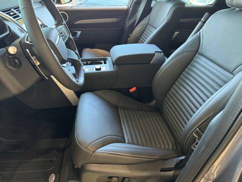 New 2026 Land Rover Discovery Limited Edition AWD/4WD image 16