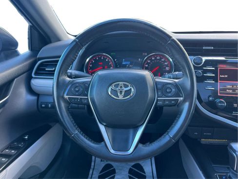 Used 2020 Toyota Camry XSE image 15