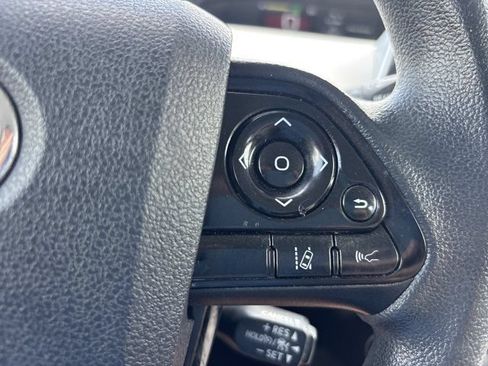 Used 2022 Toyota Prius LE FWD image 26