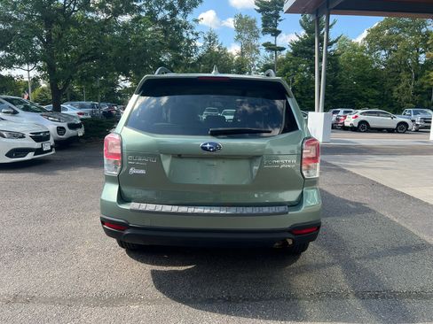Used 2017 Subaru Forester 2.5i Premium image 4