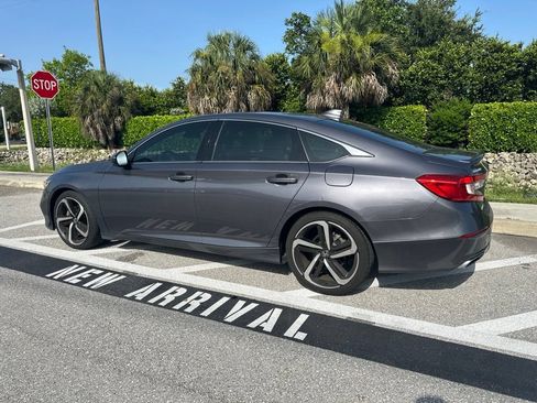 Used 2018 Honda Accord Sport image 9