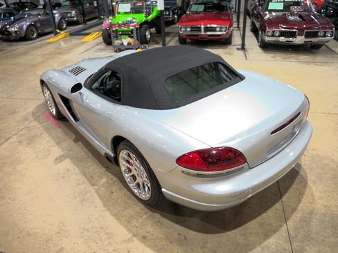Used 2004 Dodge Viper SRT-10 image 28