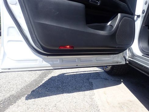 Used 2013 Nissan Pathfinder SL w/ Trailer Tow Pkg AWD/4WD image 9
